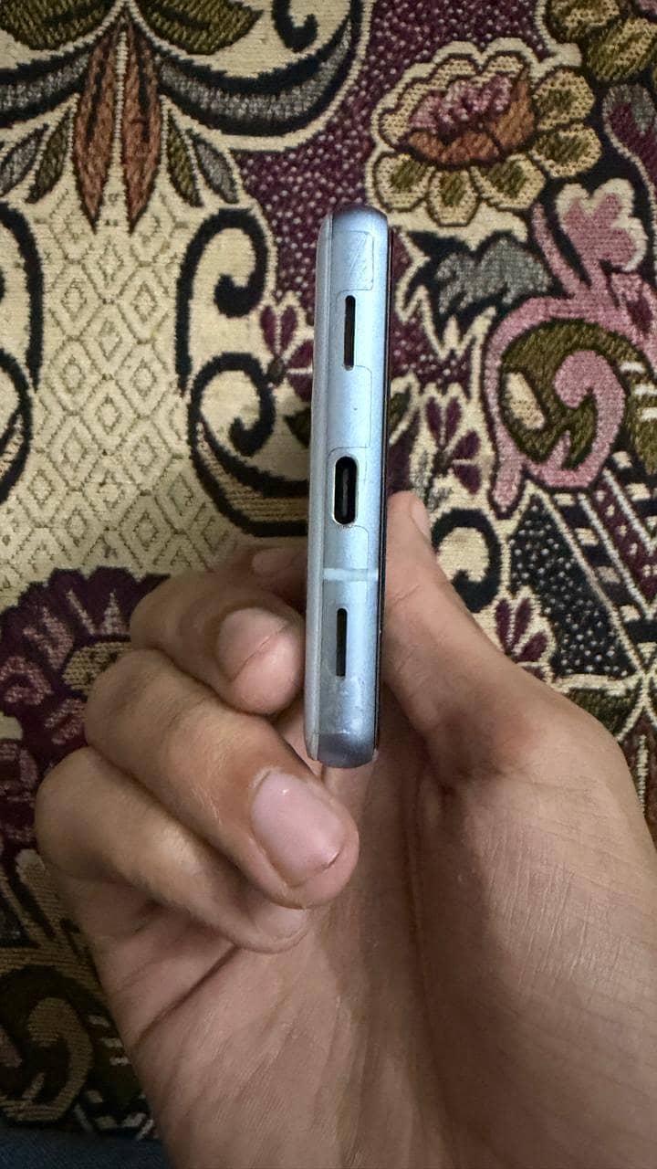 Google Pixel 7a 3