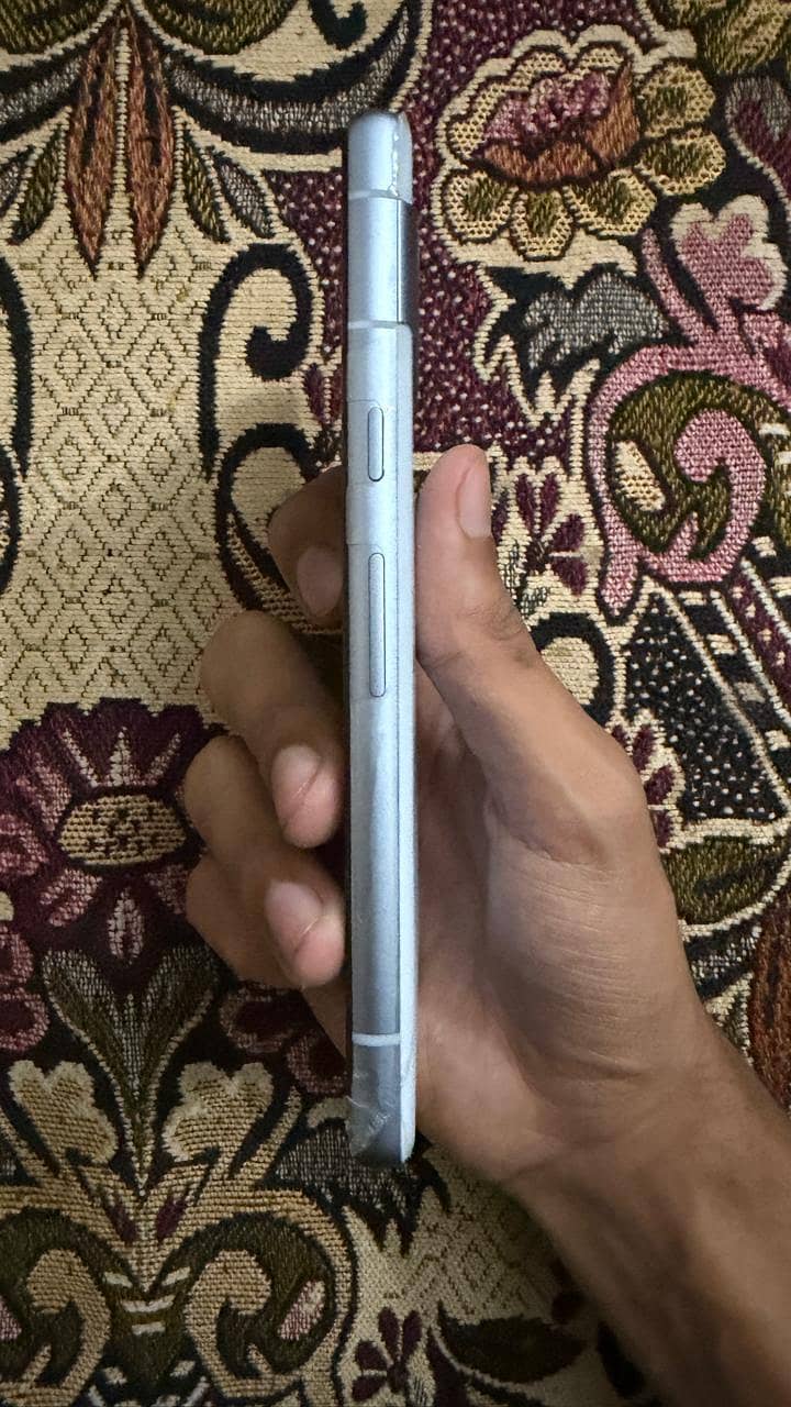 Google Pixel 7a 4