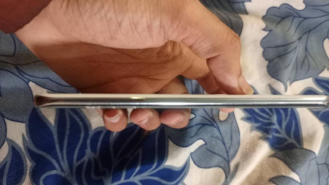 Tecno spark40 pro plus 4