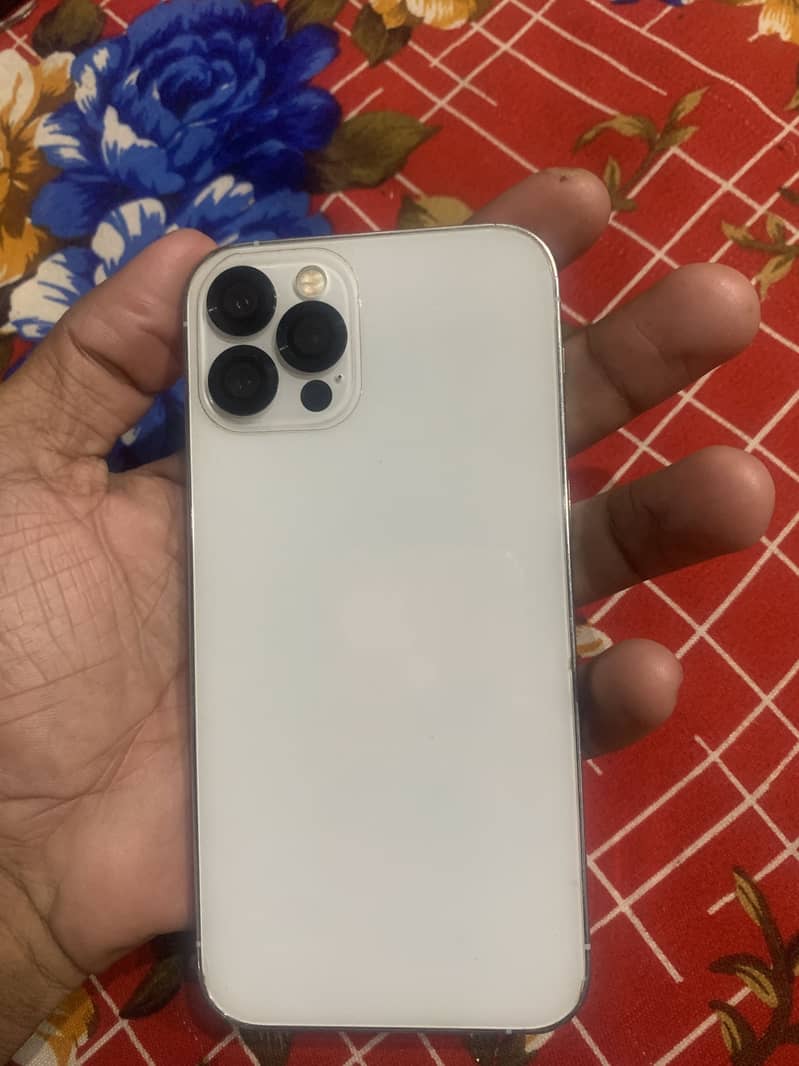 Apple iPhone 12 Pro 4