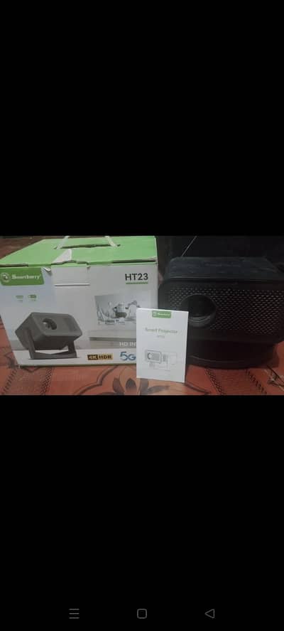 projector screen for sale condition new buht km use hwa h