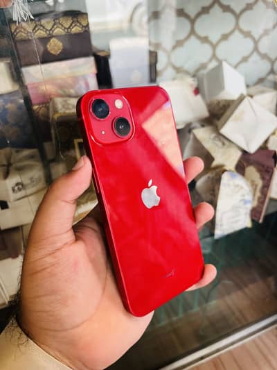 Apple iPhone 13