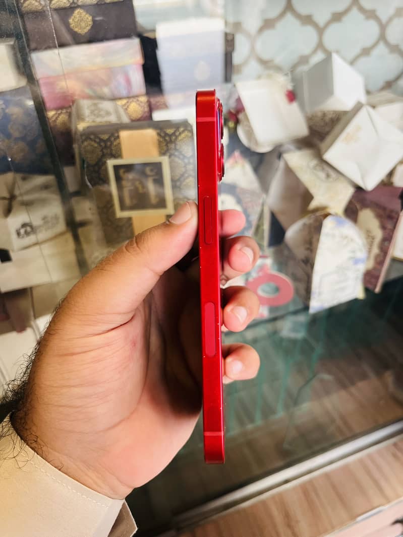 Apple iPhone 13 1