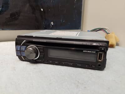 Alpine CDE-121E USB headunit (pioneer, kenwood,sony,jbl)