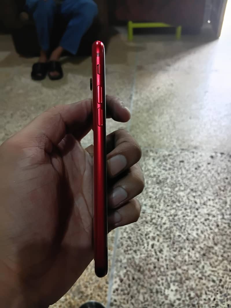 Apple iPhone 8 1