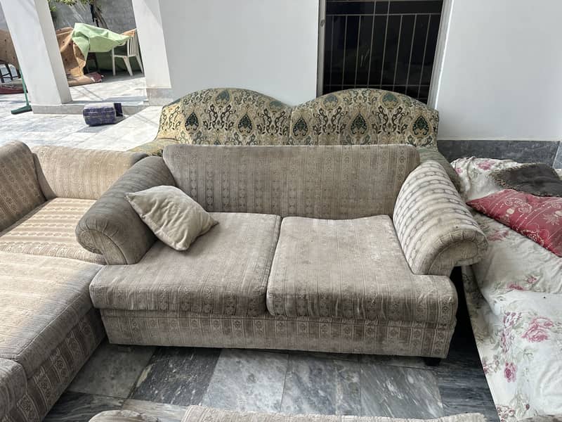 white sofa 1