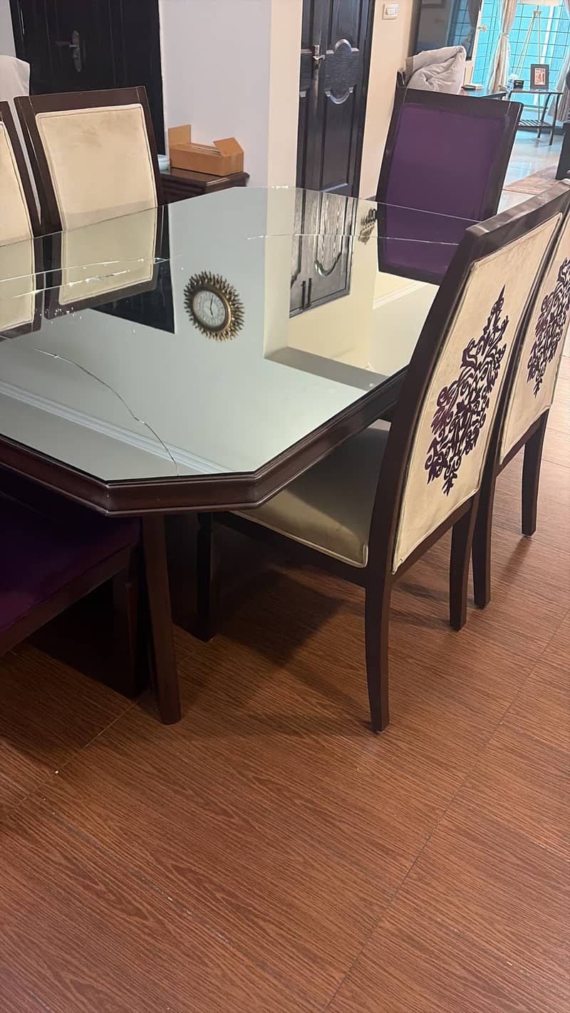 Dinning Table 0