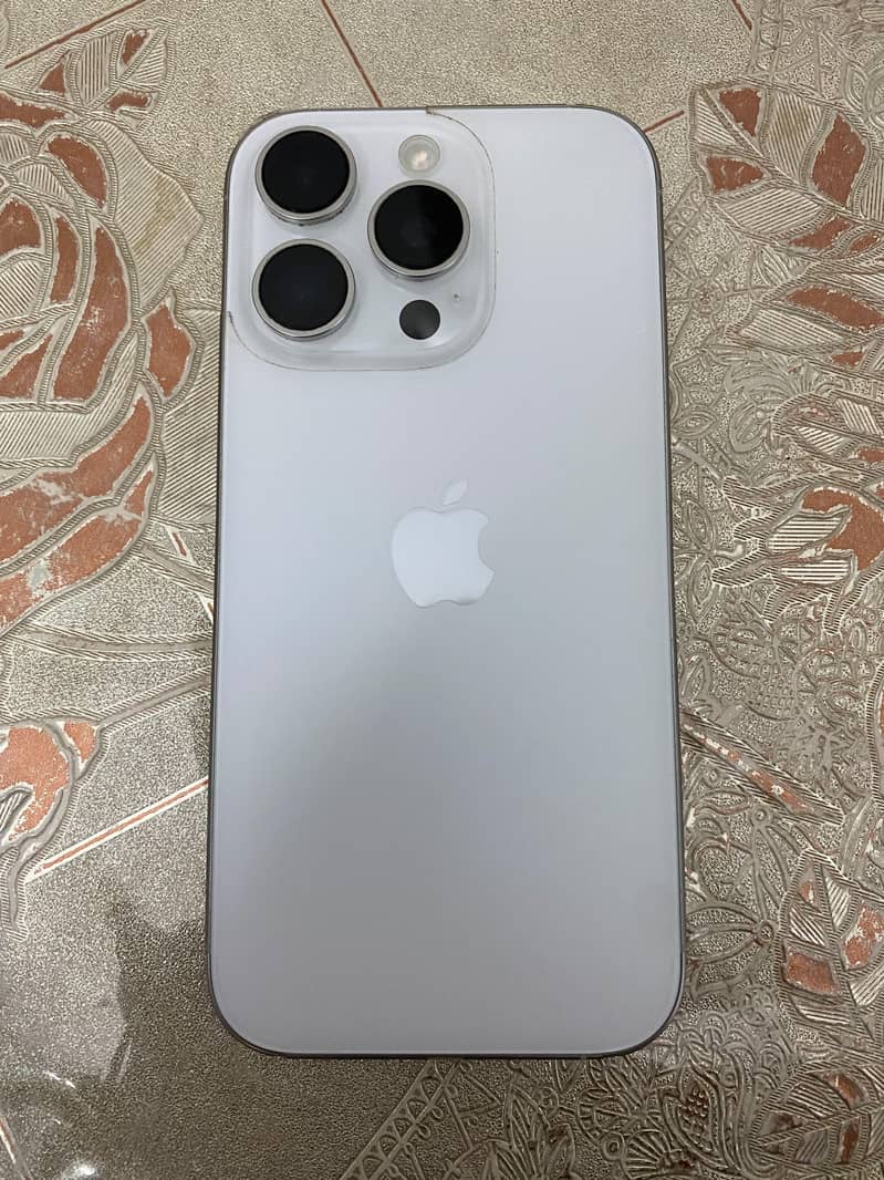 Apple iPhone 16 Pro 0