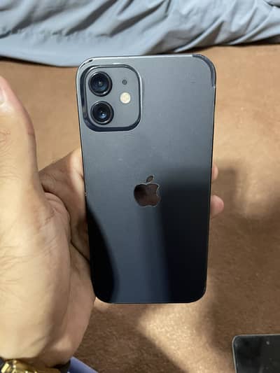 Apple iPhone 12