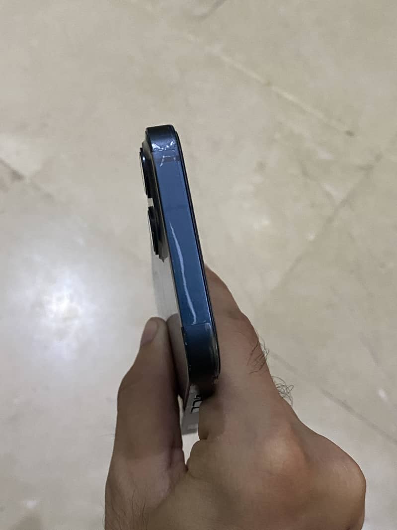 Apple iPhone 13 7