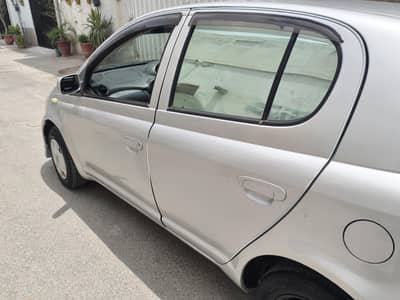 Toyota Vitz 2000