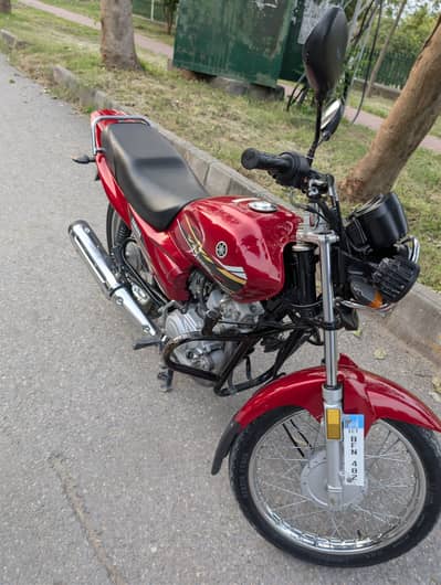 Yamaha YB-125Z 2021 Red
