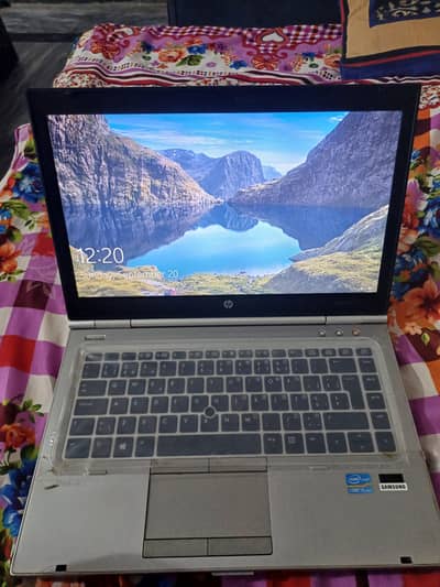 HP Laptop Ellitebook 8470p SSD installed