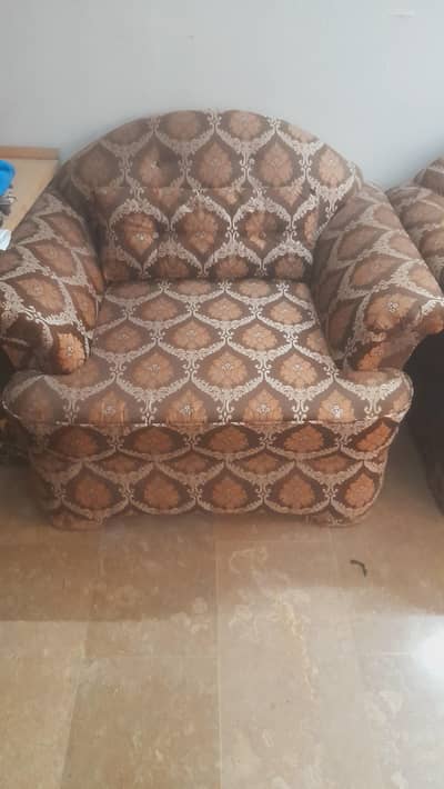 5 seater sofa with five cushion. good condition