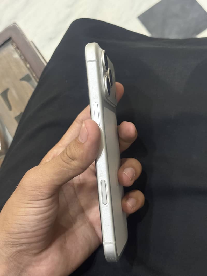 Apple iPhone 17 Pro Max 2