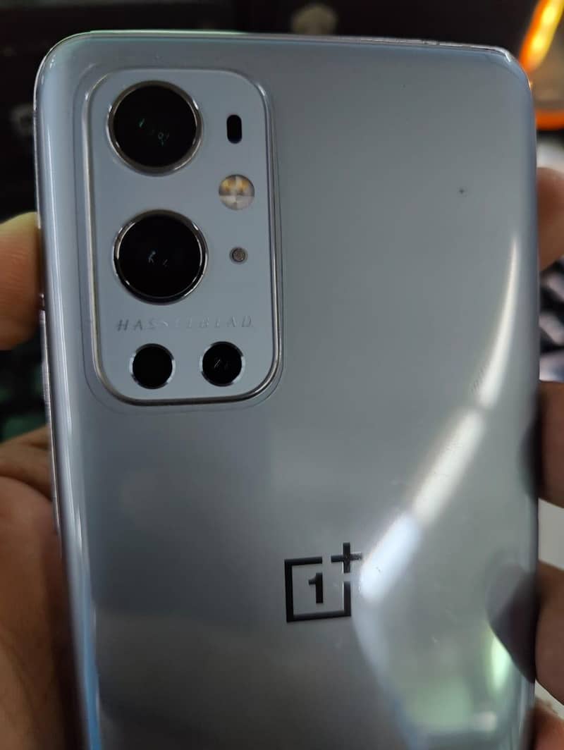 One Plus 9 Pro 10/9.5 condition 6