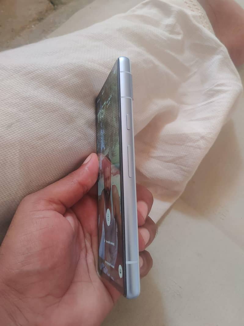 Google Pixel 7a 1