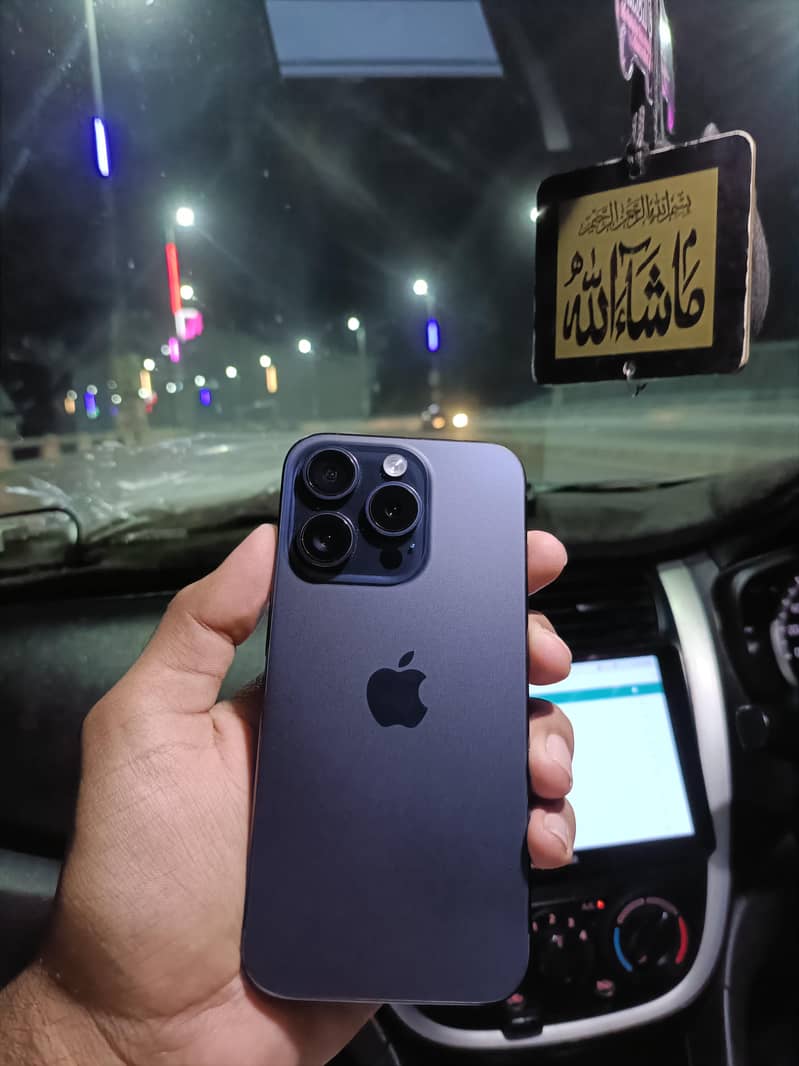Apple iPhone 15 Pro 0