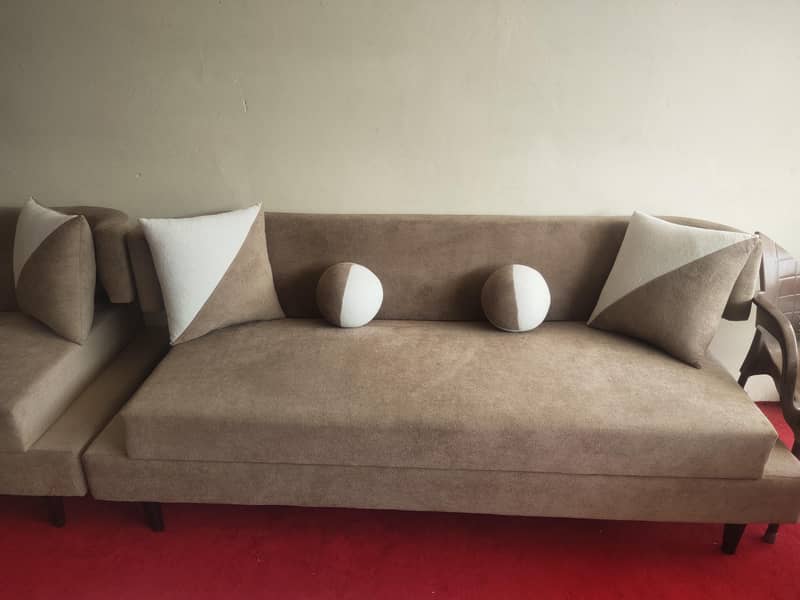Comfy Modern Sofa Set . . . 0