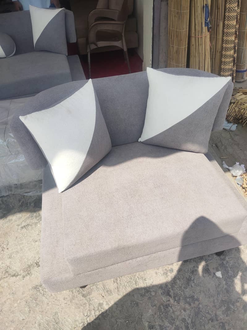 Comfy Modern Sofa Set . . . 8