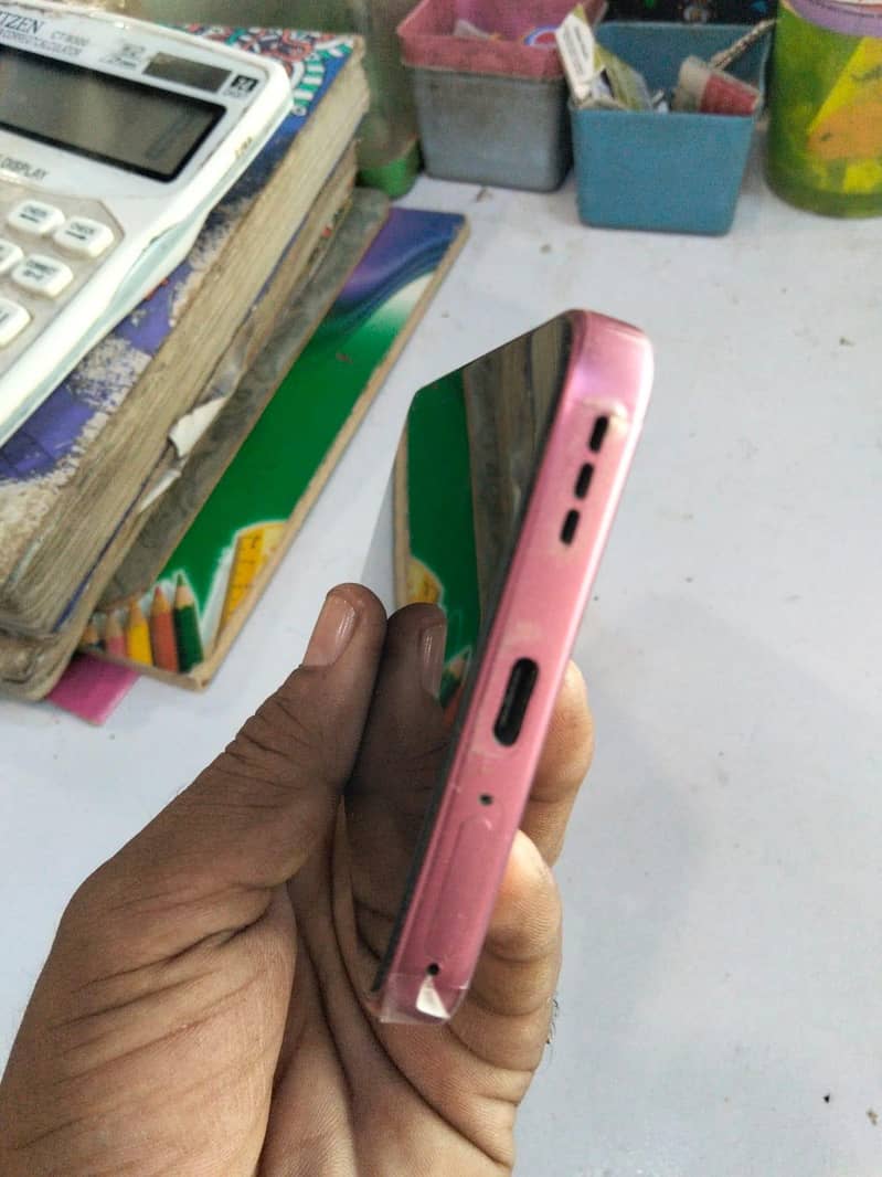 oppo a6 pro 4