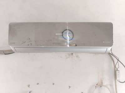 Orient E-Comfort Goldfin AC | 2 Seasons Used