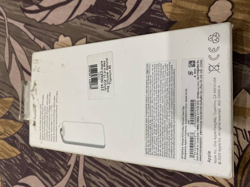 iphone 15 pro max 4