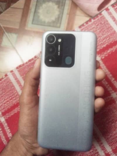 Tecno spark 8c