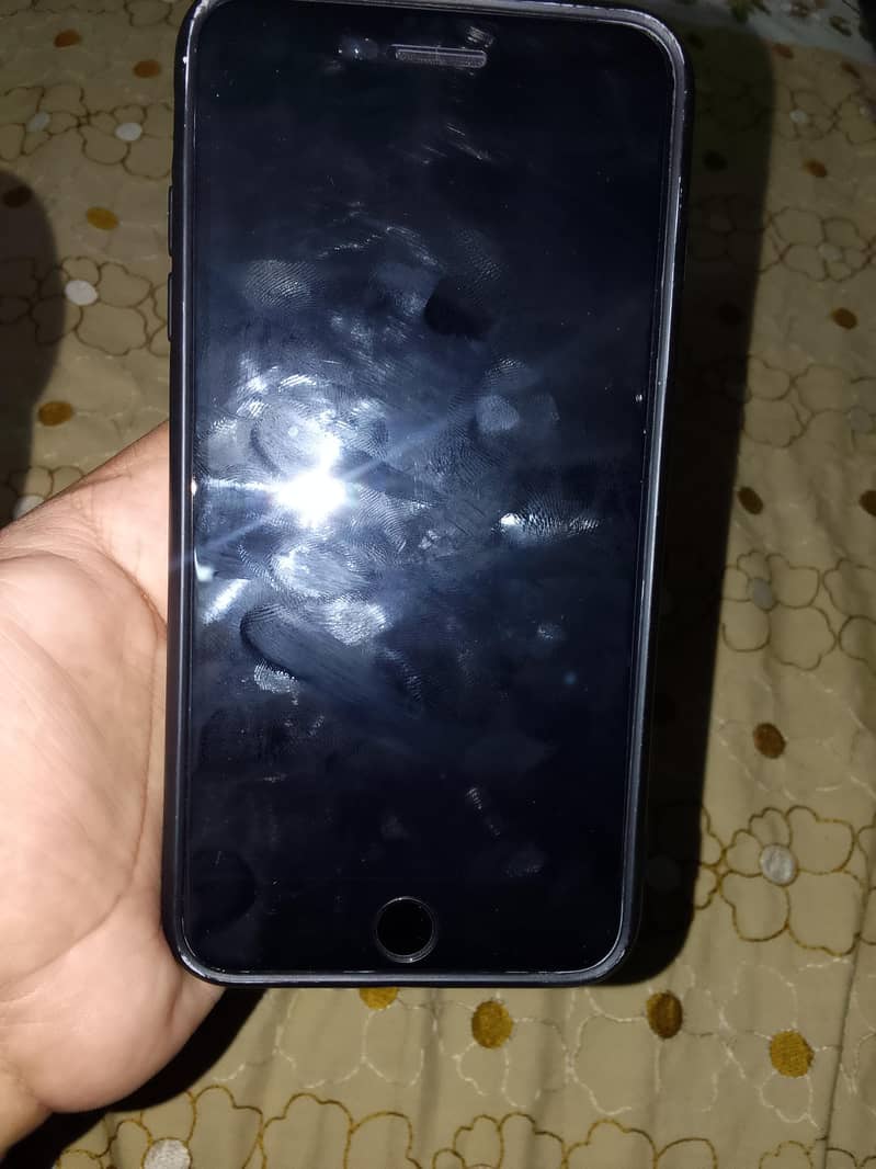 Apple iPhone 7 Plus 2