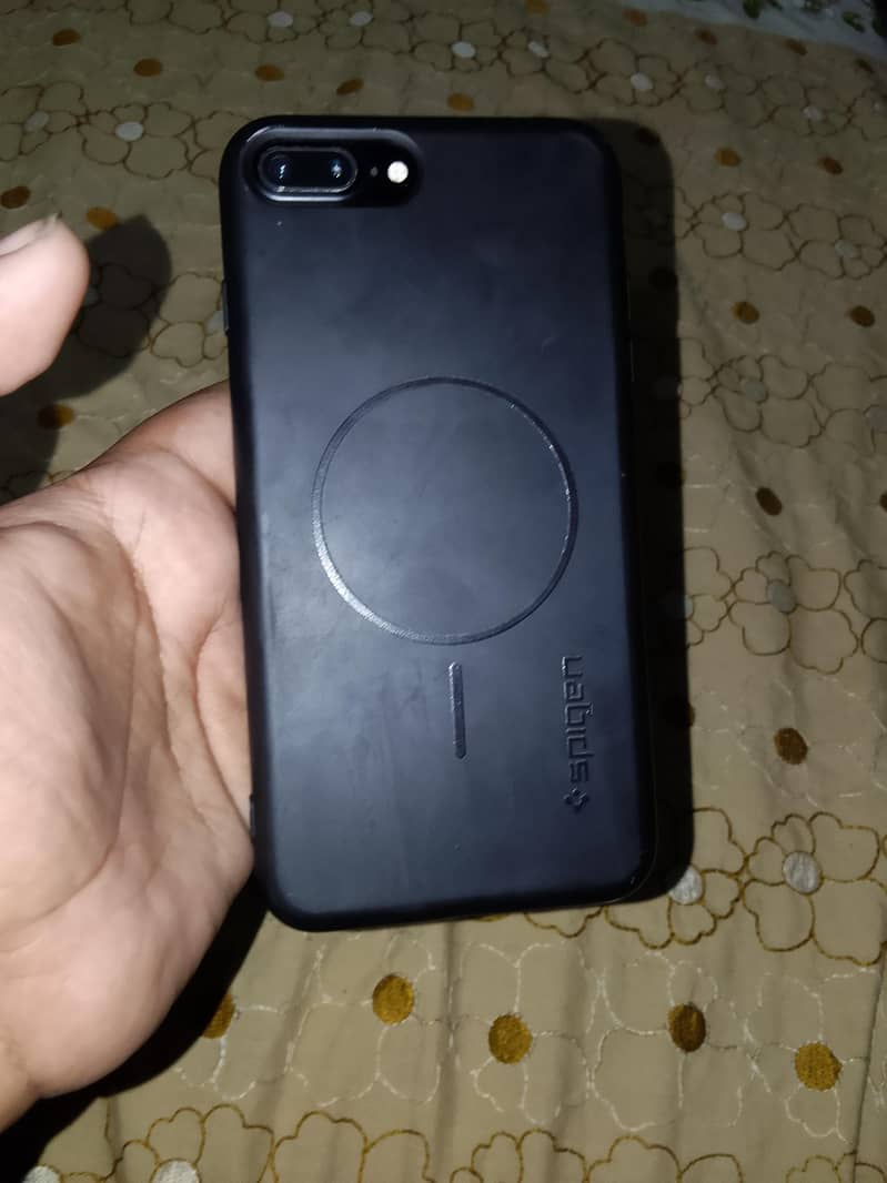 Apple iPhone 7 Plus 3