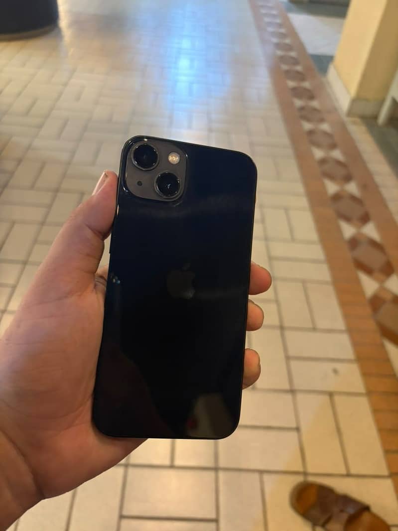 Apple iPhone 13 0