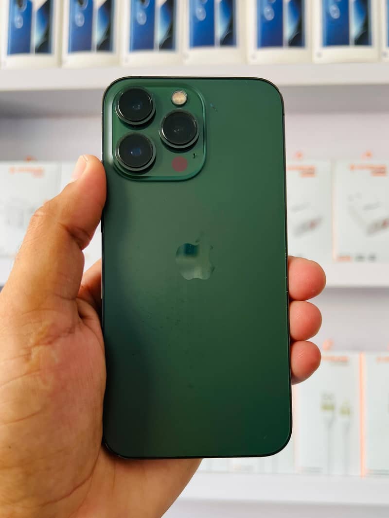 Apple iPhone 13 Pro 0