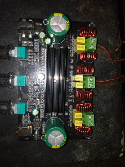 NEW PEICE tpa3116 amp behetareen sound 17 days used 3 terminal 3 nobs!