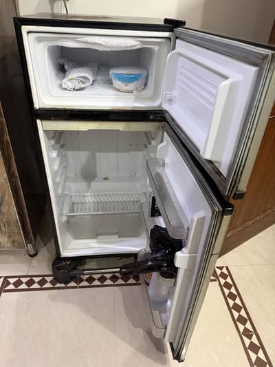 Dawlance Refrigerator