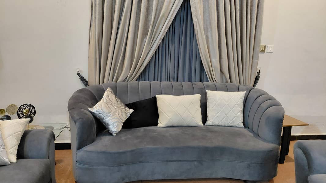 3 seater sofa 0
