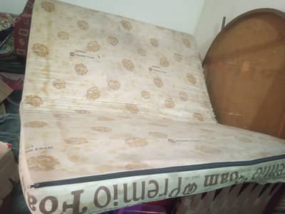 1 Queen Mattress 1 Sofa Cumbed for sale
