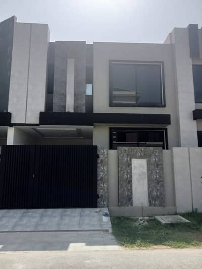 House for sale in Rahim Yar khan