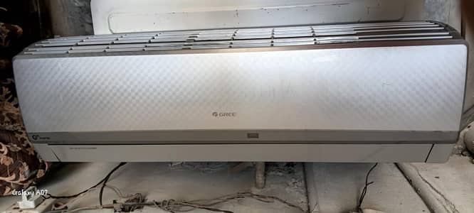 gree 1.5 ton invertor
