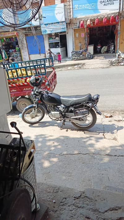 bike condition jeniune hai sfty gard be lagy hai sb