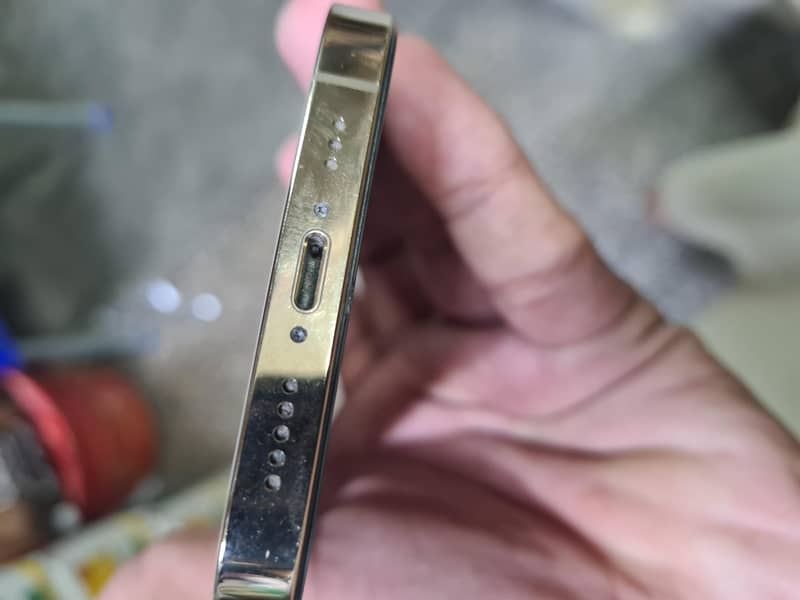 Apple iPhone 13 Pro 1