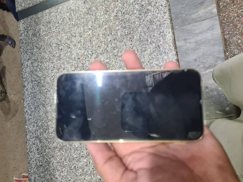 Apple iPhone 13 Pro 6