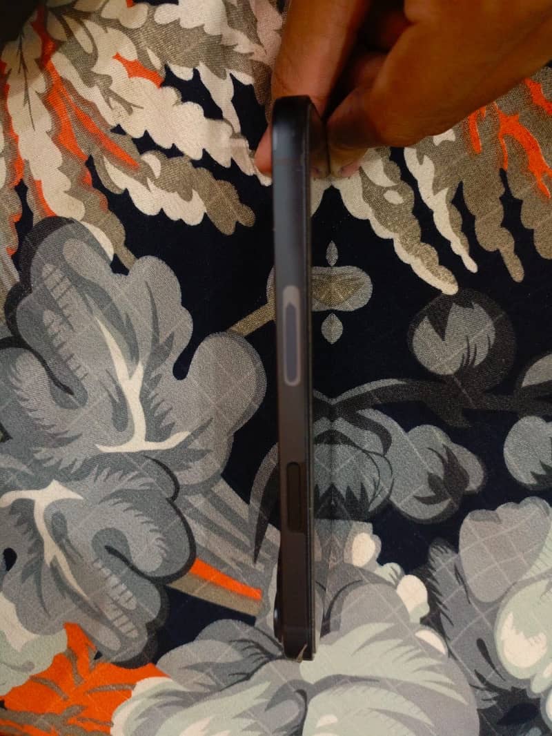 iPhone 14 jv 1