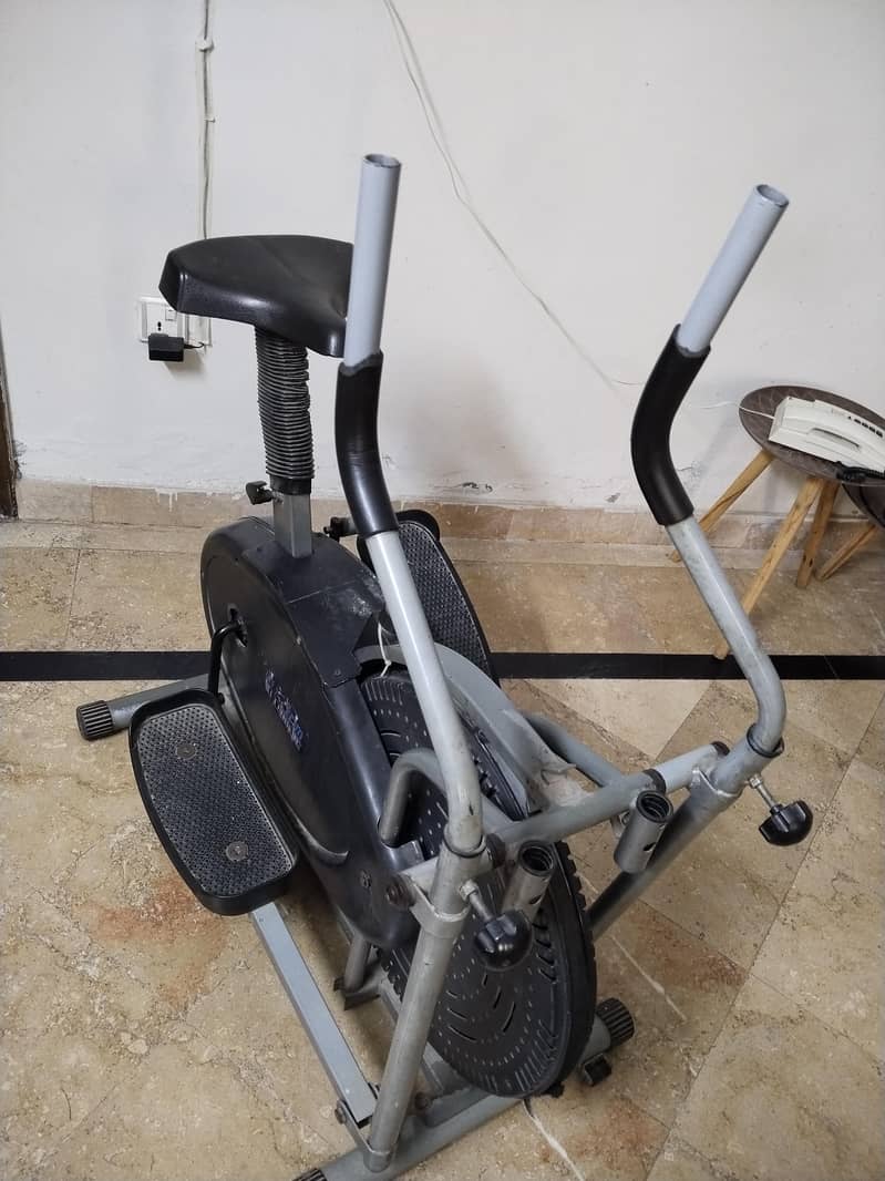 exercise bike in solid condition 1