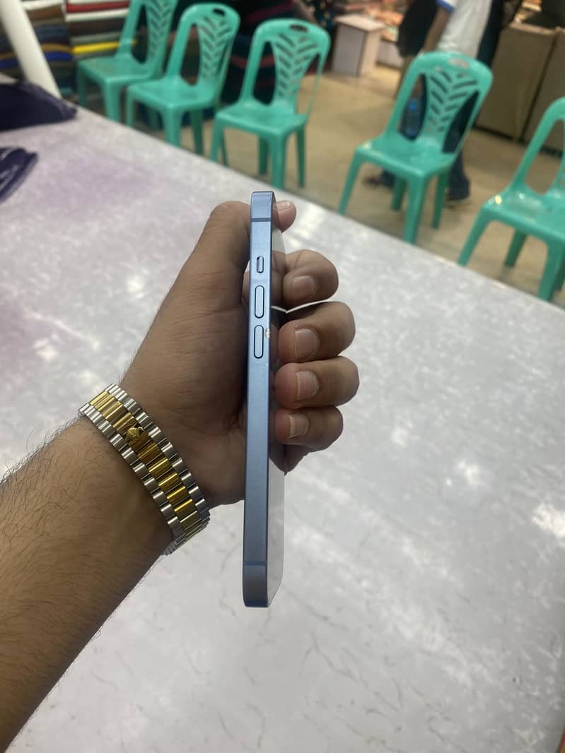 Apple iPhone 14 2