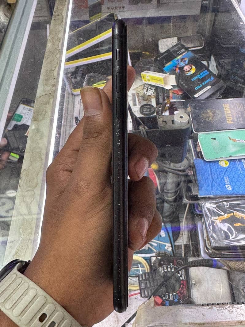 Apple iPhone 7 Plus 3