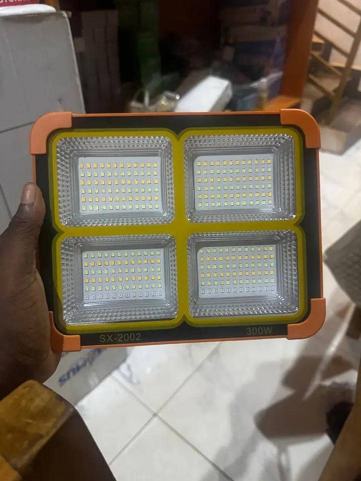 electric soler light 1