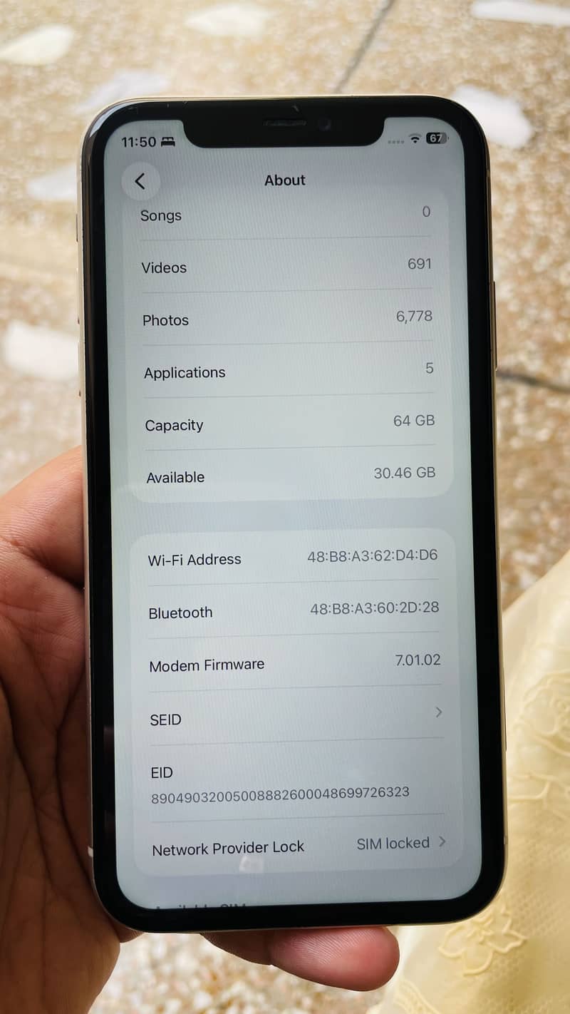 Apple iPhone 11 3