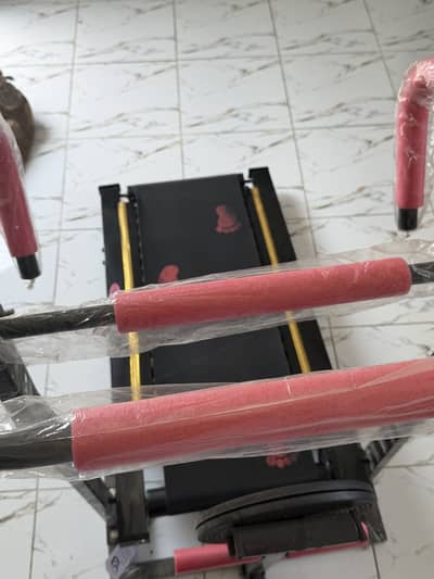 Manual walking treadmill