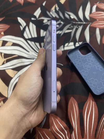 Apple iPhone 12 factory unlock 10/10 2 mnth sim time