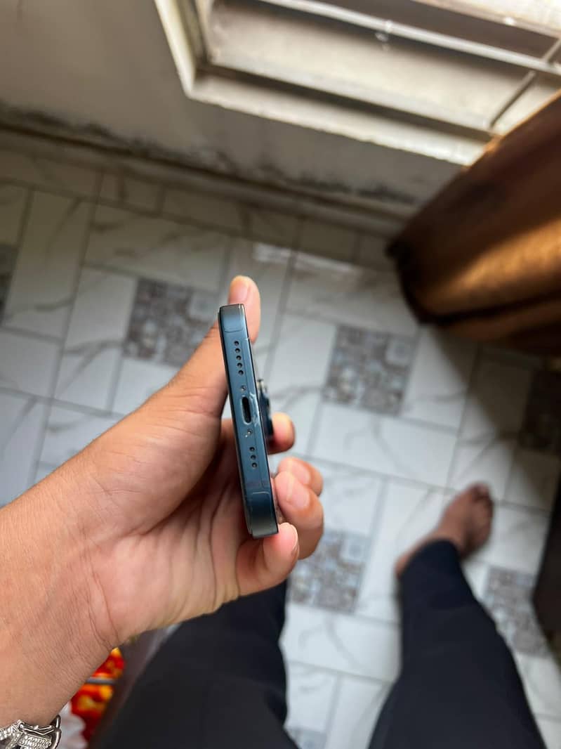 Apple iPhone 14 2